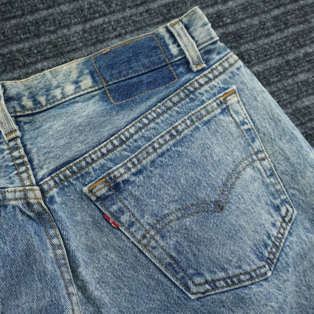 Levi's 501 Straight Leg Jeans Mens 33x28 Light Blue Vintage 90s Button Fly